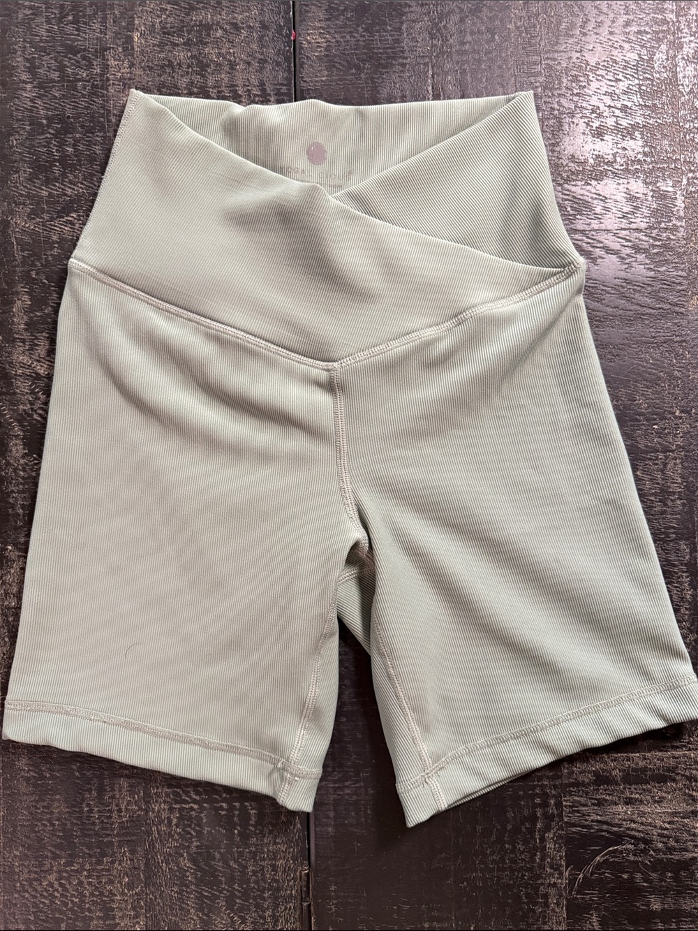 Yogalicious Crisscross High-Waist Sage Green Bike Shorts